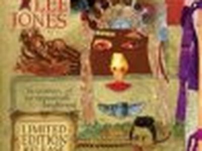 Torna Rickie Lee Jones: nuovo contratto, e una canzone anti-Bush