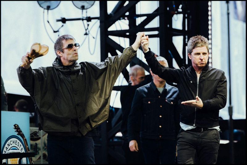 Oasis, "Wonderwall" ha compiuto 30 anni (ieri): il box set