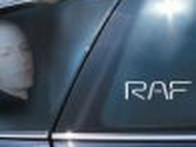 PASSEGGERI DISTRATTI Raf