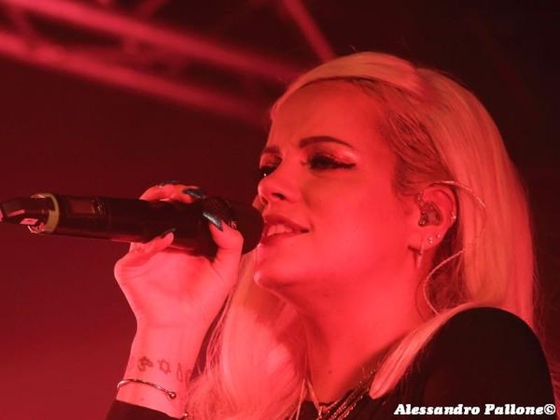 2 dicembre 2018 - Circolo Magnolia - Segrate (Mi) - Lily Allen in concerto