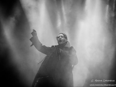 Marilyn Manson apre il tour insultando Clinton