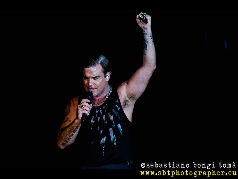 15 luglio 2017 - Lucca Summer Festival - Piazza Napoleone - Lucca - Robbie Williams in concerto