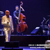 8 luglio 2012 - Parco di Villa Olmo - Como - Mario Biondi in concerto 8 luglio 2012 - Parco di Villa Olmo - Como - Mario Biondi in concerto