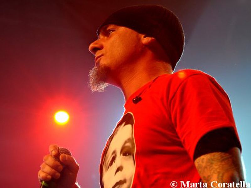 10 Ottobre 2011 - Atlantico Live - Roma - J-Ax in concerto