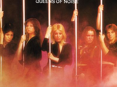 La cantante delle Runaways di nuovo sul palco per un benefit show