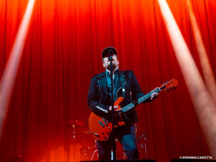 Fall Out Boy: arriva l&apos;EP &apos;Pax am days&apos;. Ascolta &apos;Love, sex, death&apos;