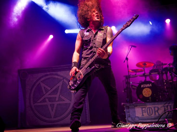 Gli Anthrax smentiscono: "Nessun album di cover"