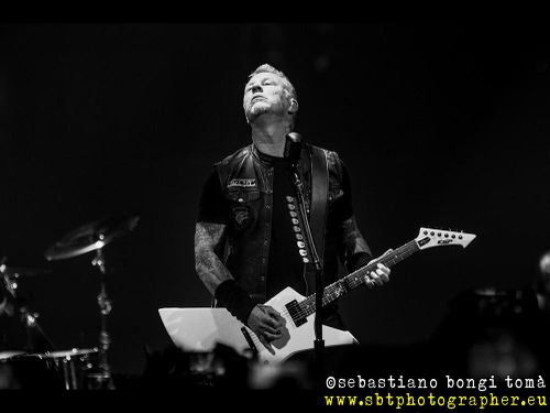 Dal sito di Bloomberg: i Metallica prossimi al divorzio con la Warner?