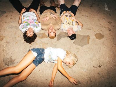 Amyl and the Sniffers