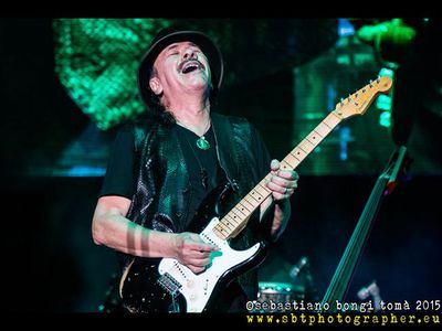 Santana, è &apos;Shape shifter&apos; il nuovo album. Poi subito altri due dischi
