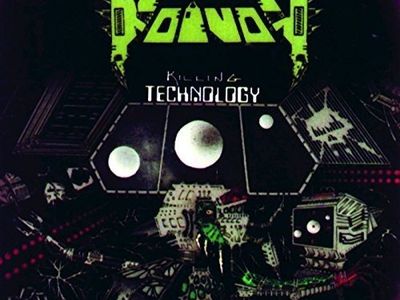 Due membri dei Voivod con Dave Grohl