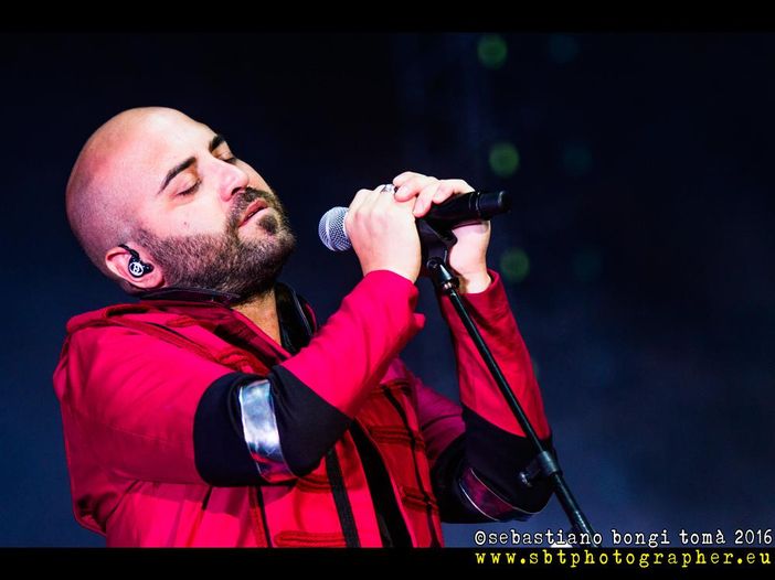 Giuliano Sangiorgi (Negramaro) sar&agrave; pap&agrave;: l&#039;annuncio sui social - FOTO