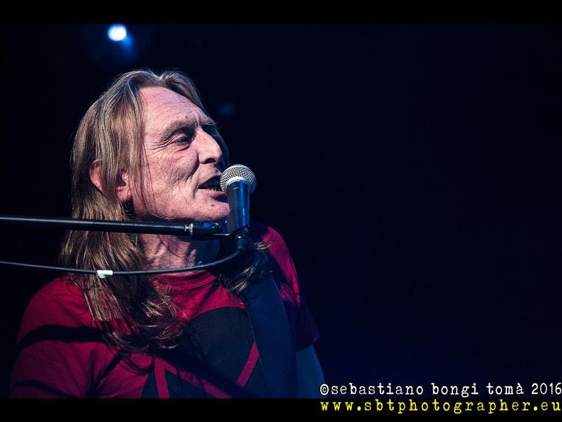 16 aprile 2016 - The Cage Theatre - Livorno - Giorgio Canali e Rossofuoco in concerto 16 aprile 2016 - The Cage Theatre - Livorno - Giorgio Canali e Rossofuoco in concerto