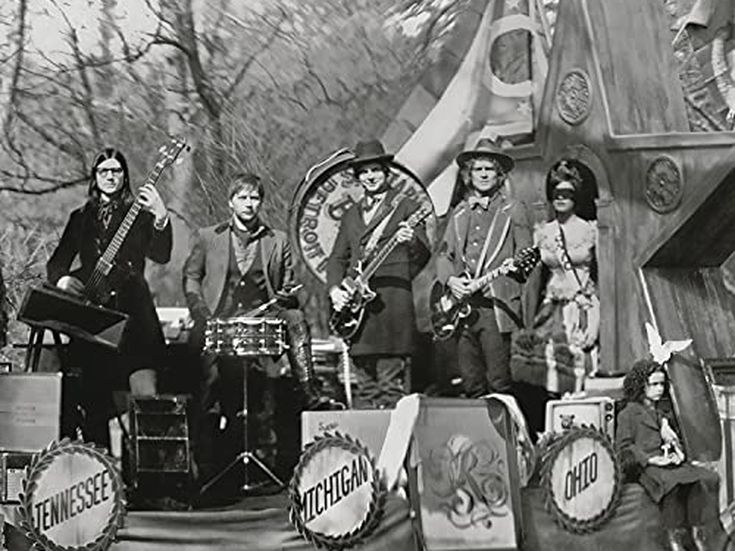 Raconteurs