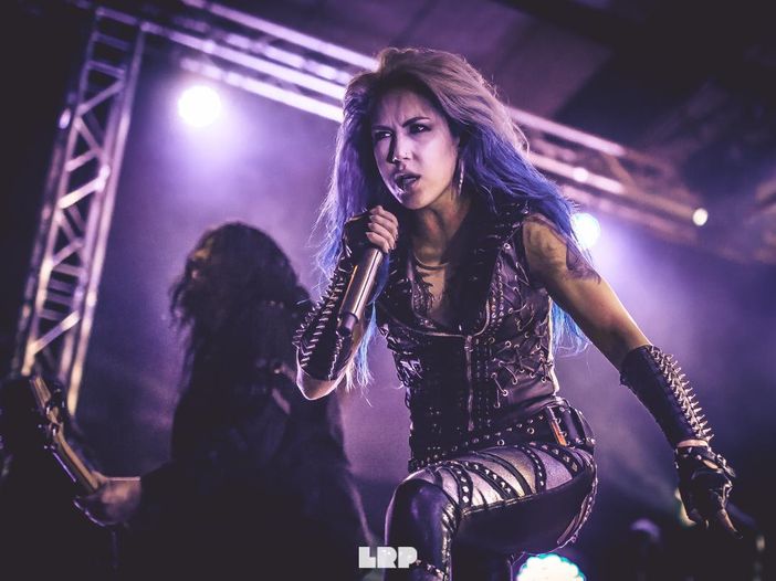 Arch Enemy alla ricerca di un nuovo frontman