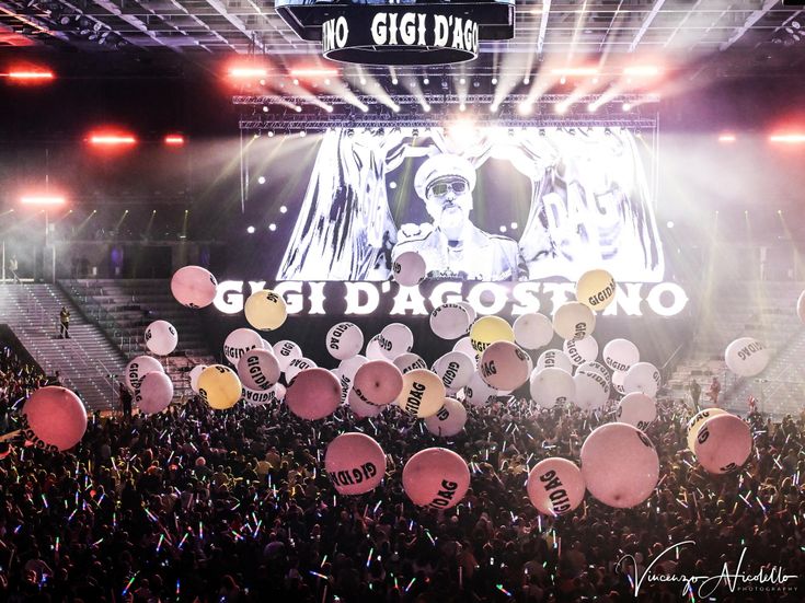 Gigi D&amp;#8217;Agostino reinterpreta un brano di Bennato