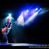 28 aprile 2017 - ObiHall - Firenze - Le Luci della Centrale Elettrica in concerto 28 aprile 2017 - ObiHall - Firenze - Le Luci della Centrale Elettrica in concerto