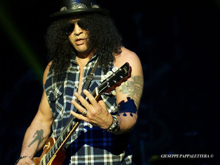 Slash presenta &apos;Apocalyptic love&apos;, la videointervista
