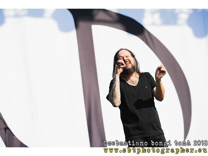 https://images.rockol.it/KxvgB9dcP4sQoTVx-4H2SHWp-Ks=/700x0/smart/rockol-img/img/foto/upload/jonathan-davis-visarnoarena-sebastiano0004.jpg