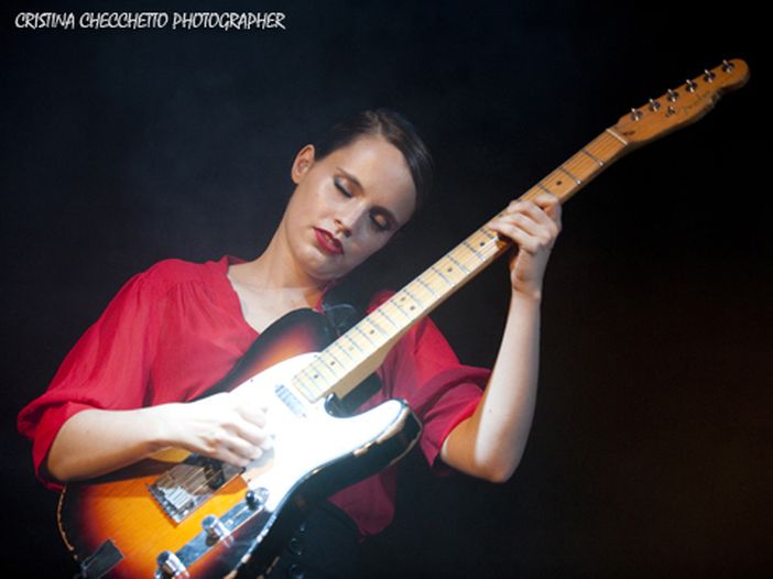 Anna Calvi, &egrave; &#039;One breath&#039; il nuovo album: la tracklist e i dettagli
