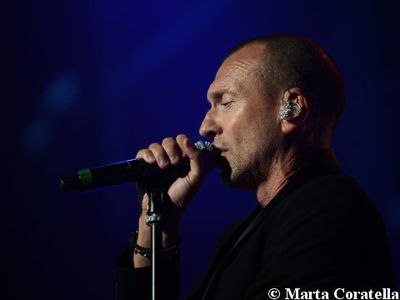 Biagio Antonacci presenta &apos;Convivendo 2&apos; e pensa ad un libro di poesie