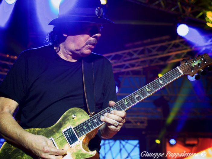 Santana, Steve Winwood e 'G3' le star di Pistoia Blues 2004 Santana, Steve Winwood e 'G3' le star di Pistoia Blues 2004