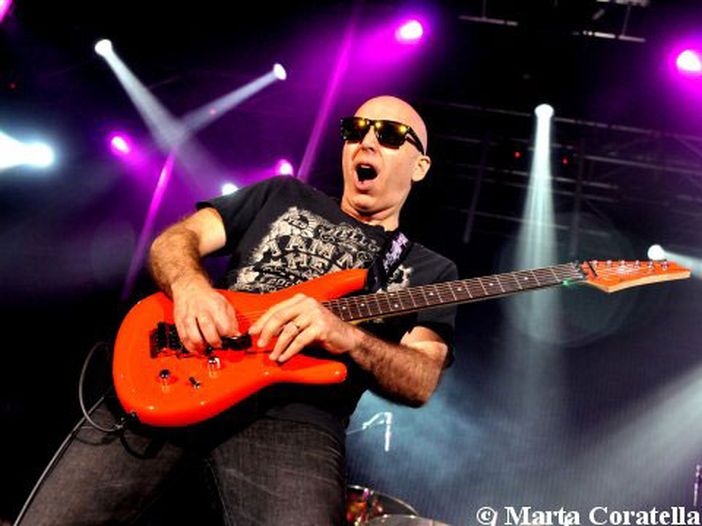 Joe Satriani, nuovo album: 'Unstoppable momentum' nei negozi il 7 maggio Joe Satriani, nuovo album: 'Unstoppable momentum' nei negozi il 7 maggio