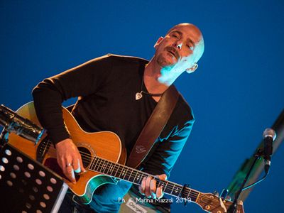 &quot;Stelle&quot; d&apos;amore nel nuovo album di Ron