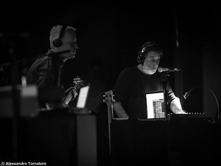 DeProducers: Cosma, Maroccolo, Casacci e Sinigallia e l&apos;astronomia. Il video 