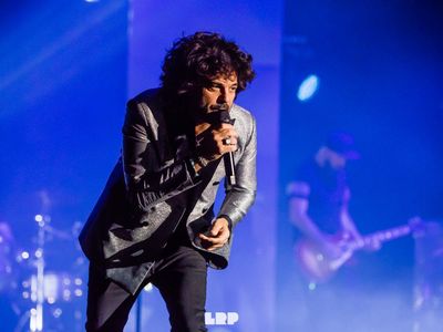 Francesco Renga riunisce tutti i cantanti bresciani - e c’è anche Omar Pedrini