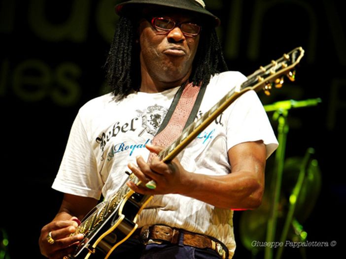 Addio al bluesman Joe Louis Walker