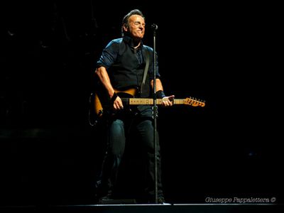 USA, Bruce Springsteen suona gratis