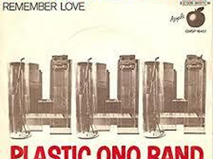 John Lennon, quasi 40 anni dalla morte: la storia di &quot;Give peace a chance&quot;