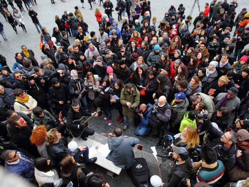 Flash Mob David Bowie - Roma
