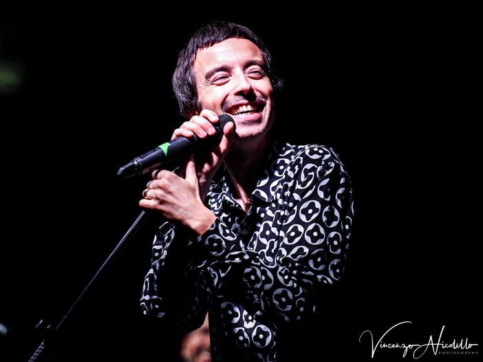 Diodato brucia come fosse su un palco Diodato brucia come fosse su un palco