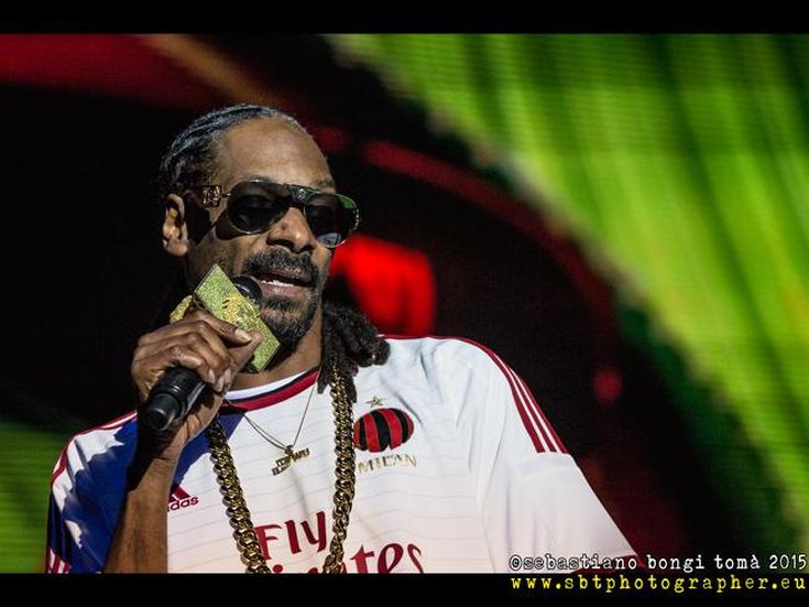 E&apos; &apos;taroccata&apos; la copertina dell&apos;ultimo album di Snoop Dogg
