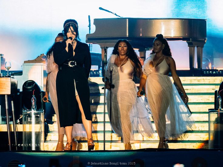 Lana Del Rey, showcase a Milano: ecco la Dalia Nera di New York