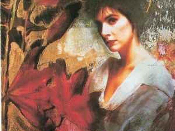 Enya ha iniziato a cantare, e canta come un angelo