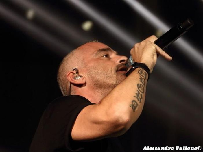 Eros Ramazzotti divorzia dal manager. Niente disco nel 2012? Eros Ramazzotti divorzia dal manager. Niente disco nel 2012?