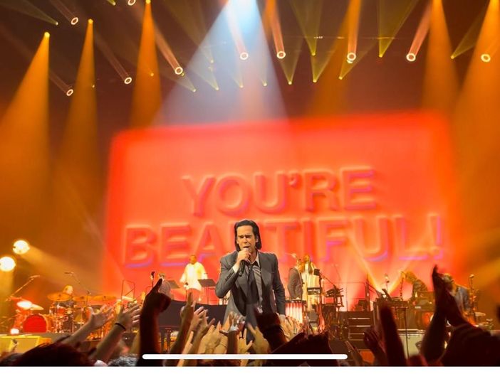 Nick Cave rilegge “La Vie En Rose” di Edith Piaf Nick Cave rilegge “La Vie En Rose” di Edith Piaf