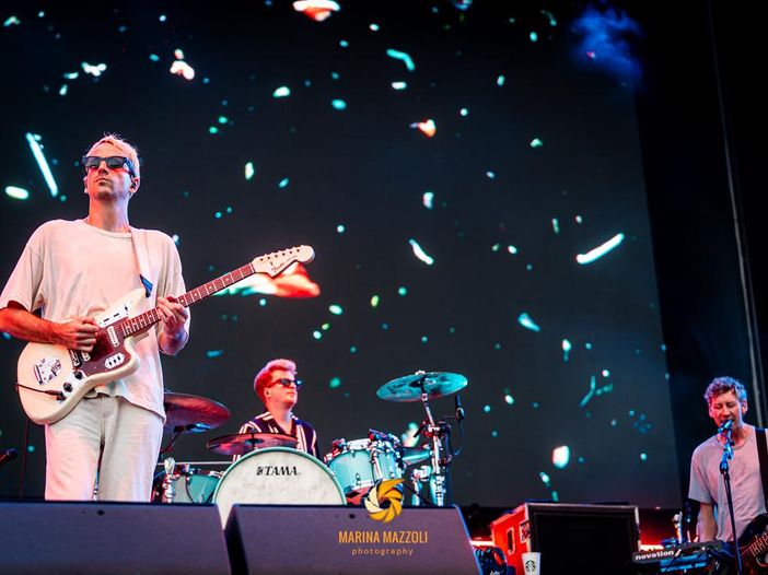 Foals in marcia dall'indie al funk per il terzo album Foals in marcia dall'indie al funk per il terzo album