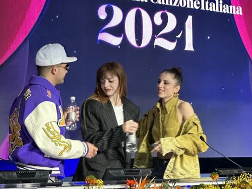 Sanremo 2010: Rockol mette a confronto discografici e commissione artistica