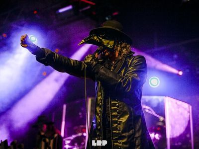A pochi mesi di distanza da 'Midian' esce un altro disco dei Cradle Of Filth