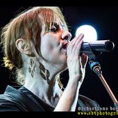 16 luglio 2014 - Pistoia Blues Festival - Piazza del Duomo - Pistoia - Suzanne Vega in concerto 16 luglio 2014 - Pistoia Blues Festival - Piazza del Duomo - Pistoia - Suzanne Vega in concerto