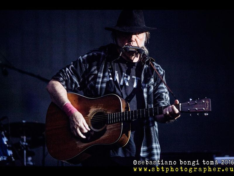 16 luglio 2016 - Lucca Summer Festival - Piazza Napoleone - Lucca - Neil Young in concerto