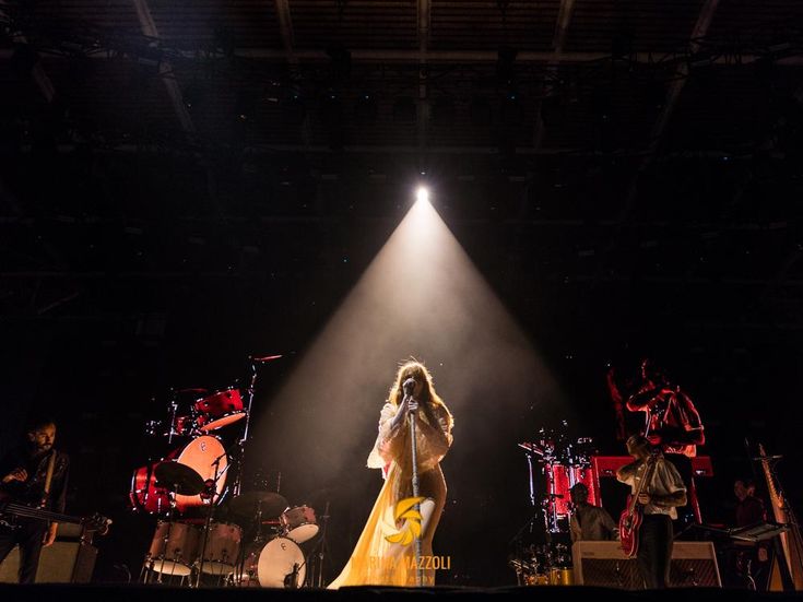 Classifiche UK, Florence And The Machine al numero 1 con 90.000 copie