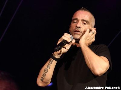 Eros Ramazzotti, su Facebook e Twitter il suo ricordo di Roberto Galanti