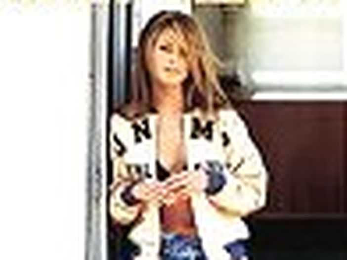 Holly Valance (&lsquo;Kiss kiss&rsquo;): il nuovo video &egrave; online