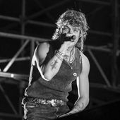 21 luglio 2022 - Parco della Pace - Servigliano (Fm) - Irama in concerto 21 luglio 2022 - Parco della Pace - Servigliano (Fm) - Irama in concerto