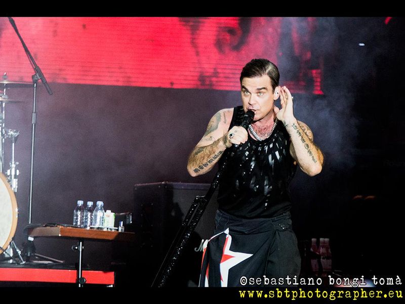 15 luglio 2017 - Lucca Summer Festival - Piazza Napoleone - Lucca - Robbie Williams in concerto